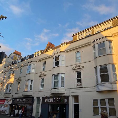 The City Surfer Apartment - By Coastline Retreats - Parking Included - Sleeps 5 - City Centre Bournemouth Eksteriør billede